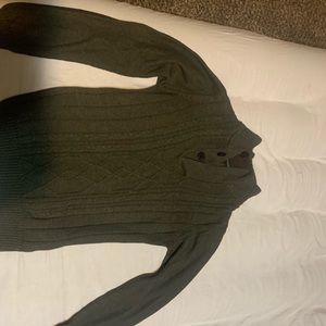 Men’s pullover sweater